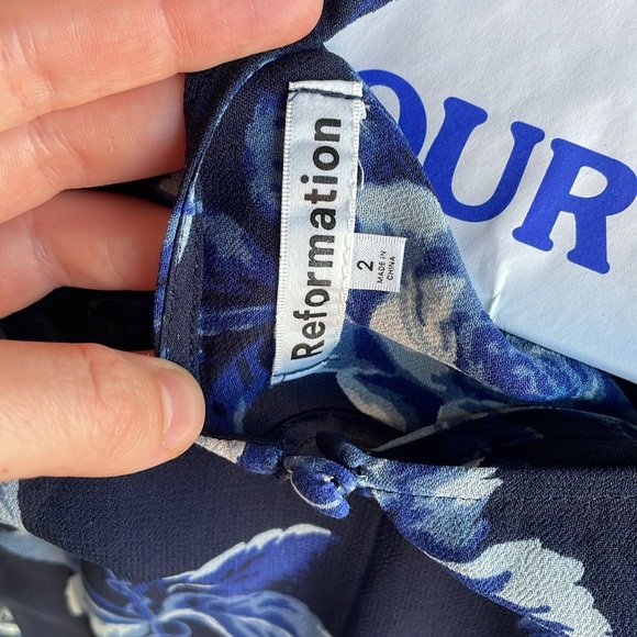 Reformation ‘Doutzen’ Dress pre loved - Picture 9 of 10